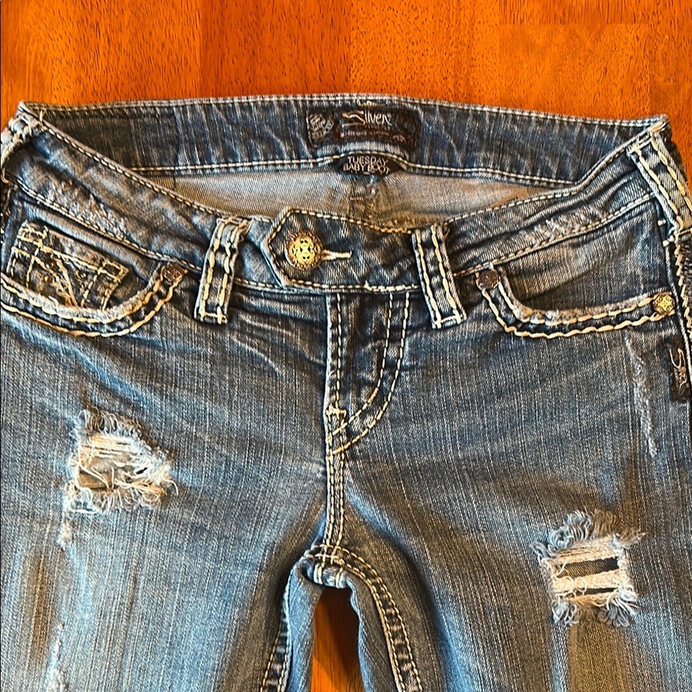 Silver Jeans Women's Light Blue Distressed Skinny Jeans